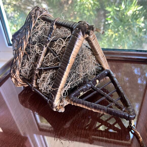 Vintage Wicker Birdhouse with Moss Fill – Hinged Opening – 11” Tall - Picture 6 of 15